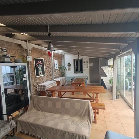 אתונה Dioskouros Hostel מראה חיצוני תמונה