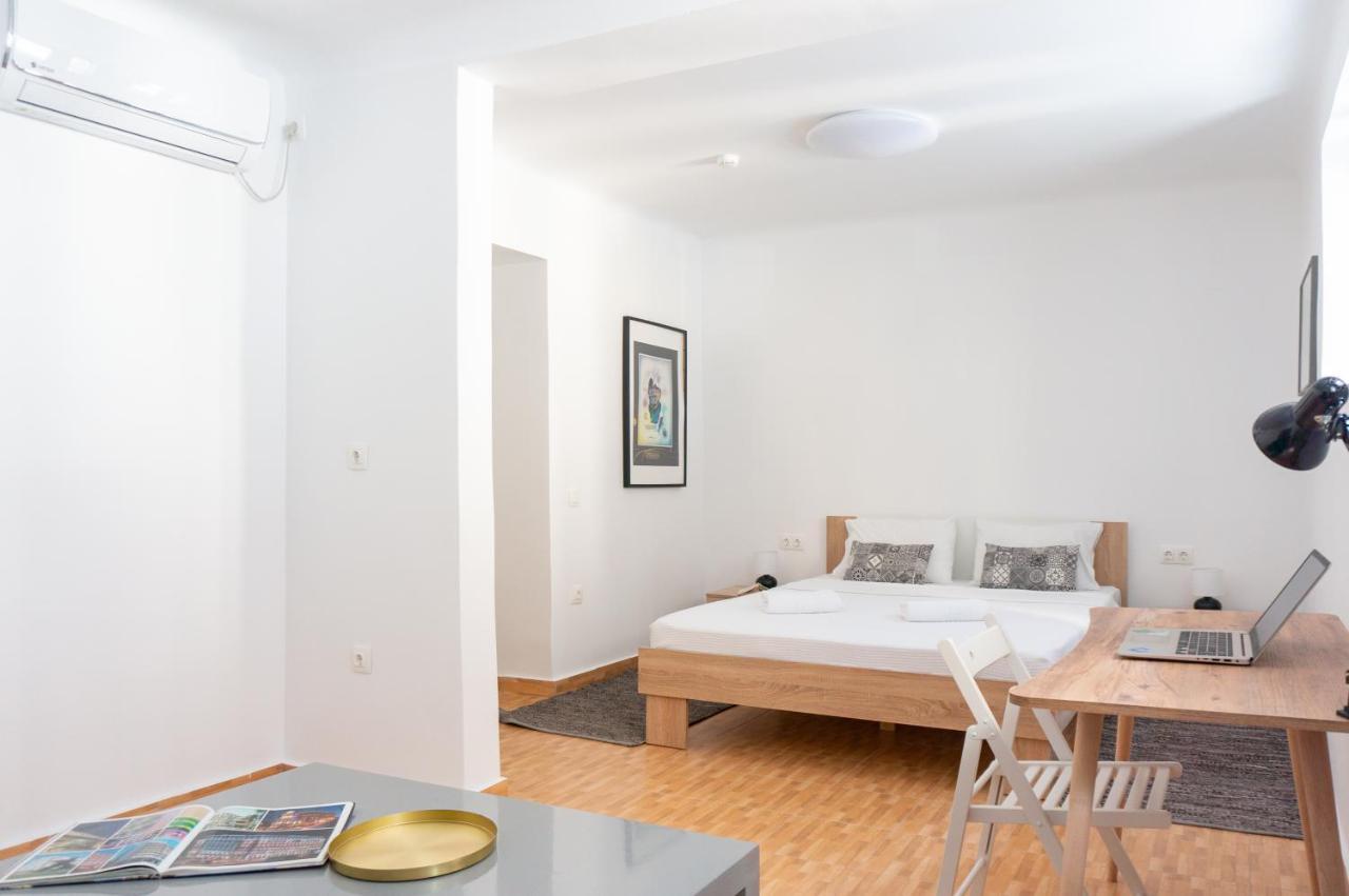 אתונה Dioskouros Hostel מראה חיצוני תמונה