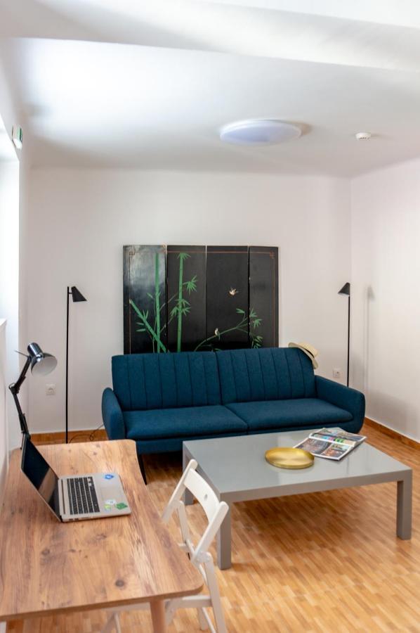 אתונה Dioskouros Hostel מראה חיצוני תמונה