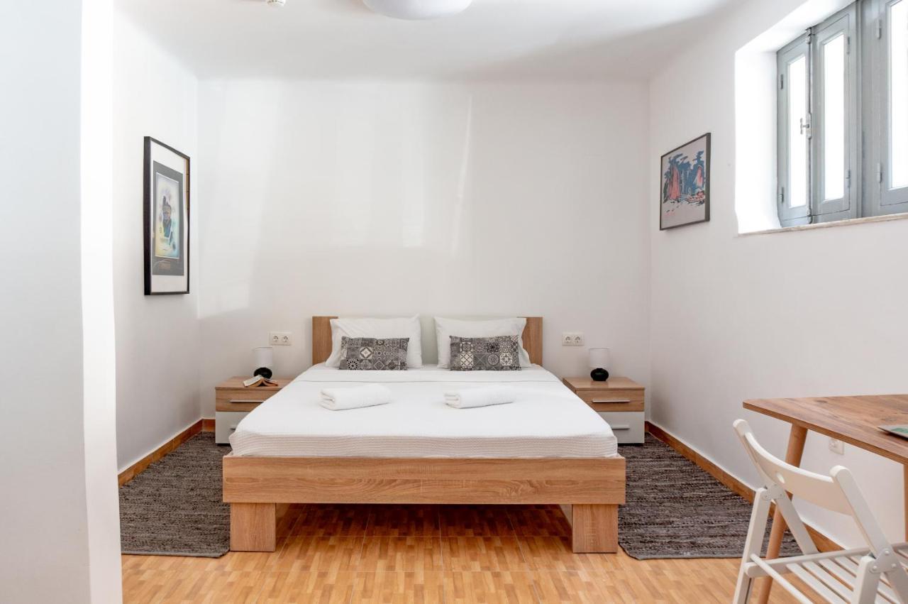 אתונה Dioskouros Hostel מראה חיצוני תמונה