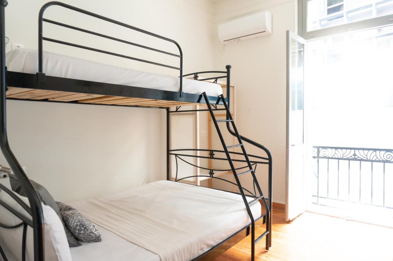 אתונה Dioskouros Hostel מראה חיצוני תמונה